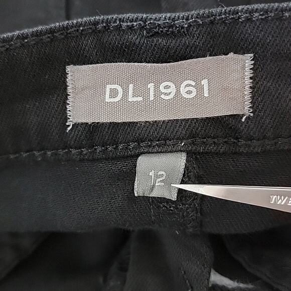 DL1961 Girls Denim Jenny Mini Skirt in Black Jet Set Raw Hem 12 - Picture 8 of 13